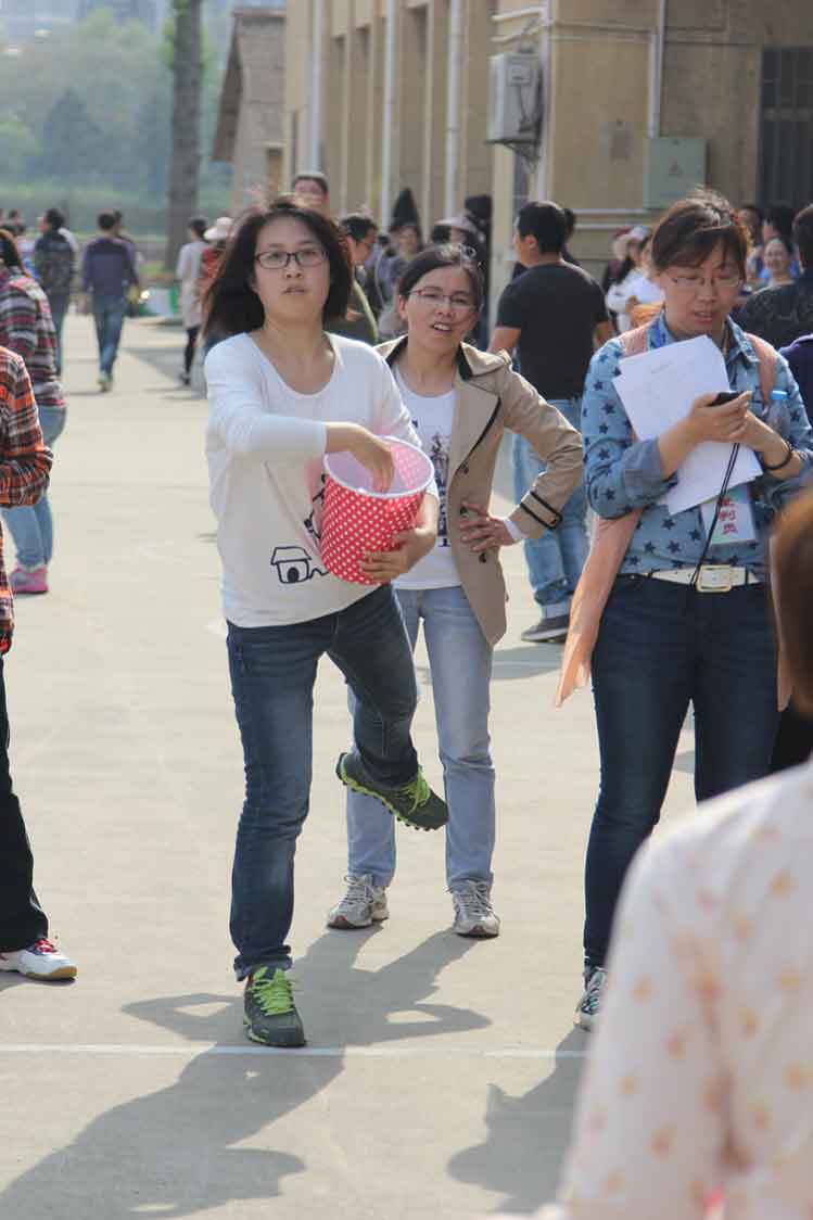 开云（中国）员工积极参加院趣味运动会