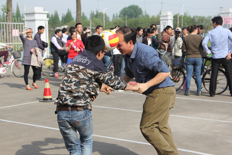 开云（中国）员工积极参加院趣味运动会